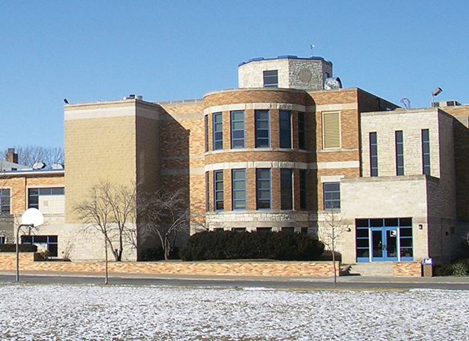 搏力谋为Lincoln Hall中学解决